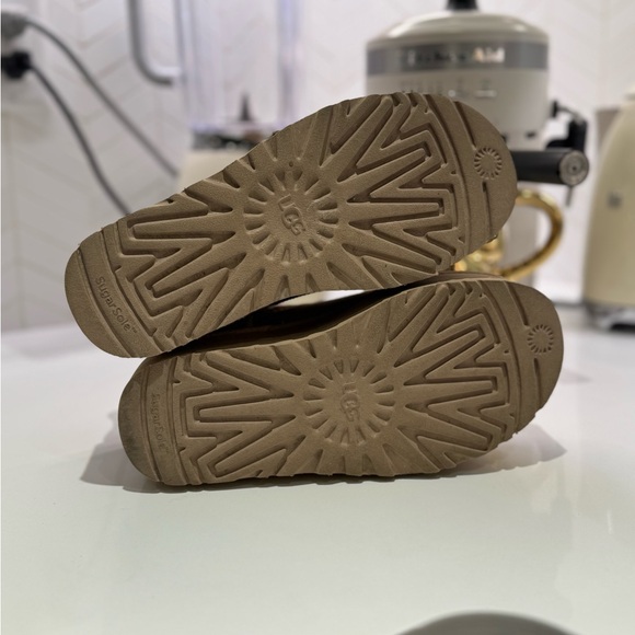 Ugg Ultra Mini Platform Sand Size 5 - Picture 3 of 8